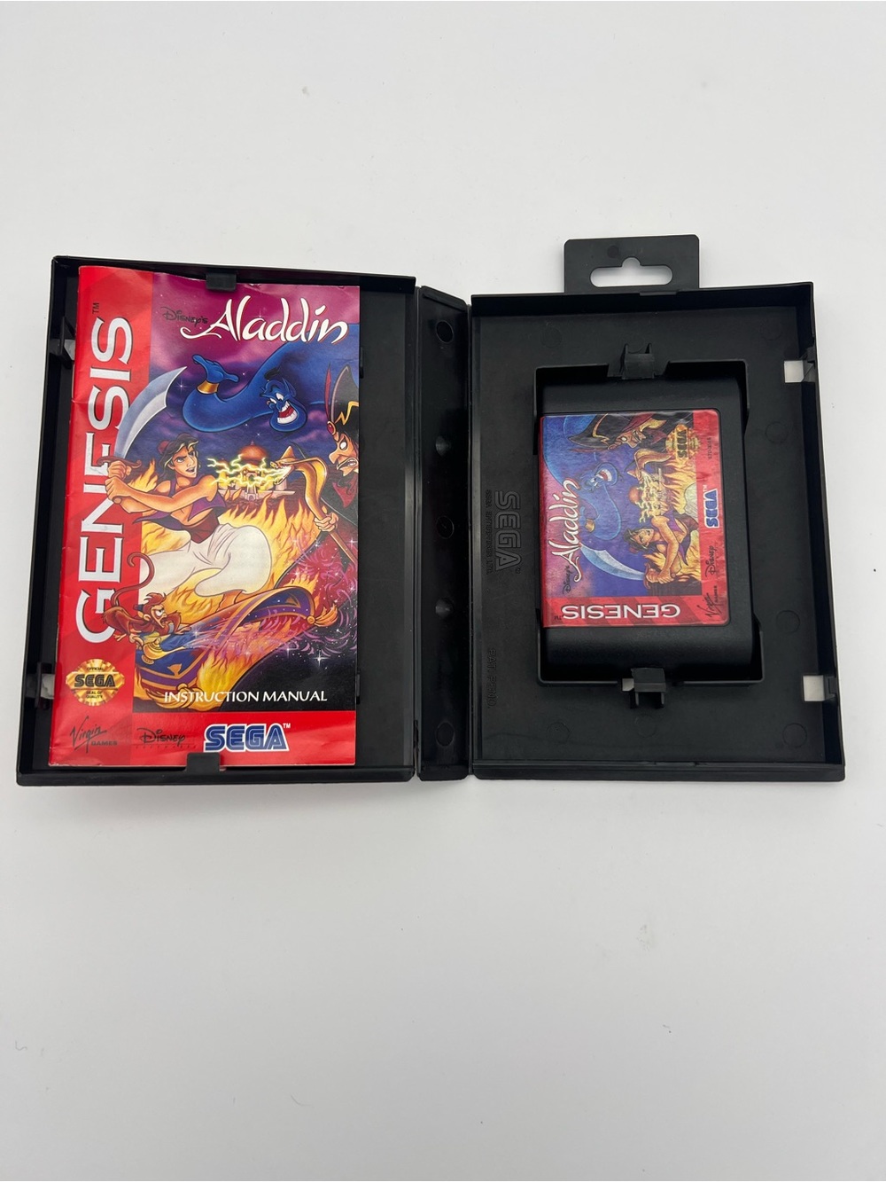 Vintage Genesis Disney Aladdin Video Game complete case book video game - Picture 3 of 5